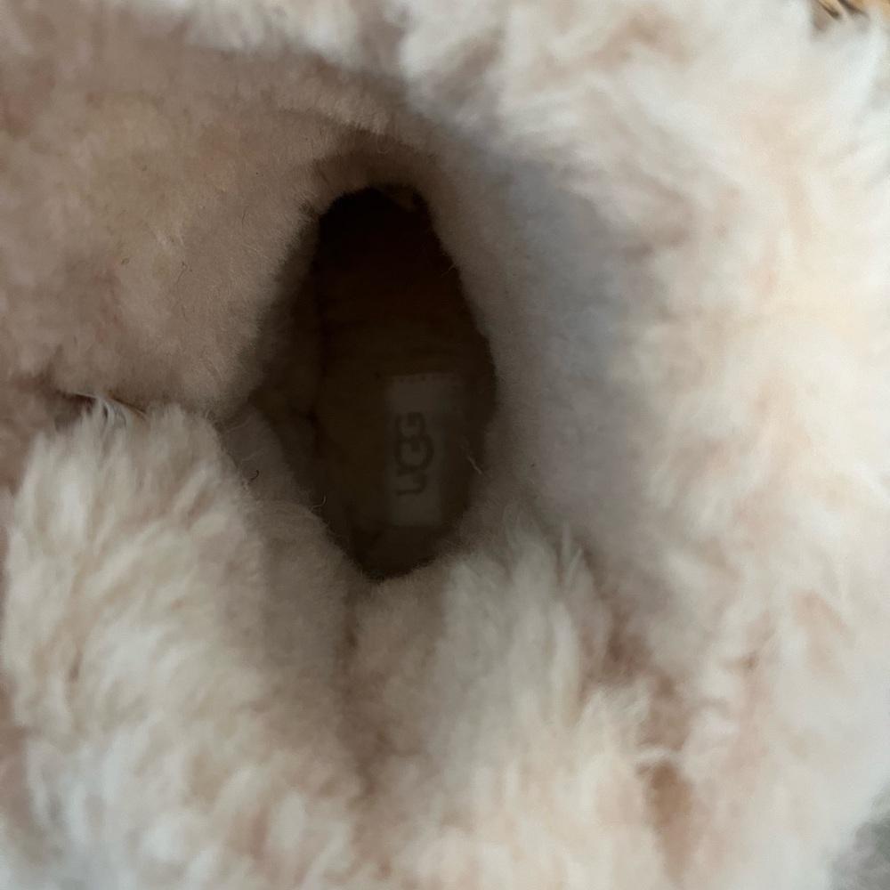 UGG Sparkly Gold Cream Mini Bailey Bow Boots Sherling - Picture 6 of 12